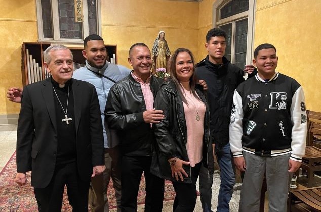 Bishop Elizondo meets with local Welcome Circle